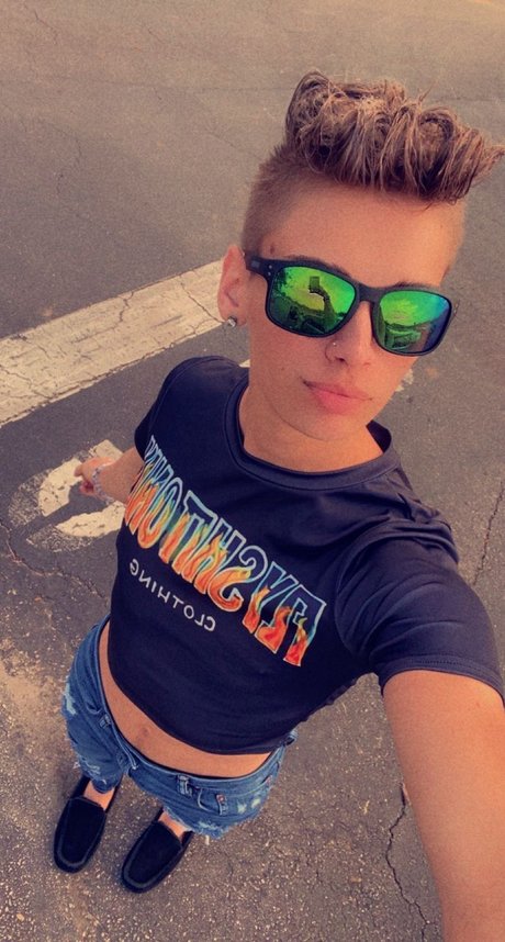 Mickey D actrice xxx des photos