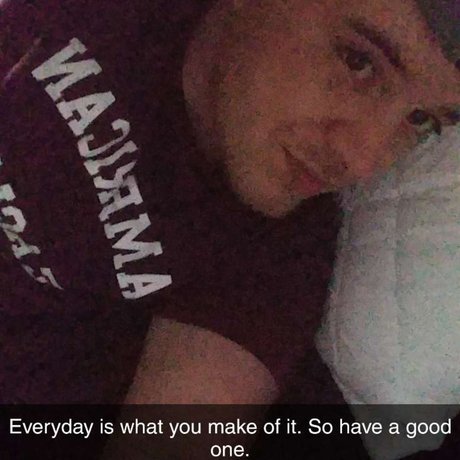 Mikeknight2345 xxx étoile archive