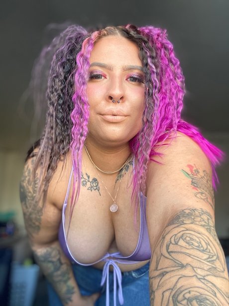 CHARLOTTE DAVIS joli modèle photo