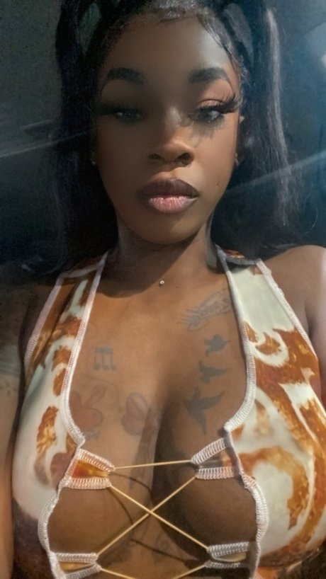 Barbibella69 star du porno chaude des photos