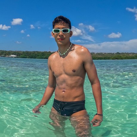 Carlos Fonseca art modèle des photos