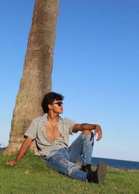 Julian Sanchez étoile nue archive