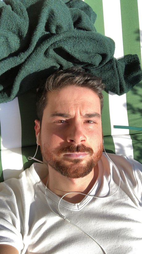 cerquami nus star du porno photo