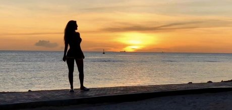 Camila Bianchi star du porno exclusive photos