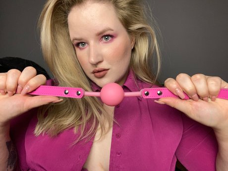 Miss Cinder modèle de haute qualité images