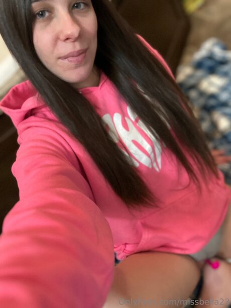 MissBella star du porno hd img