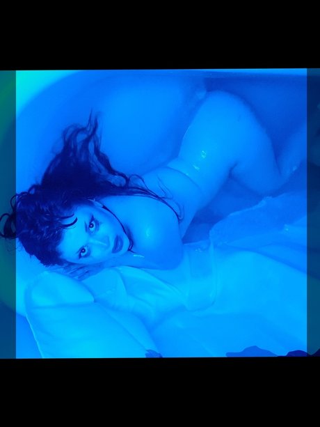 Miss Alayna Smittin jolie actrice des photos