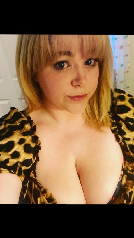 gros seins naturels onlyfans meilleur pornographique galerie