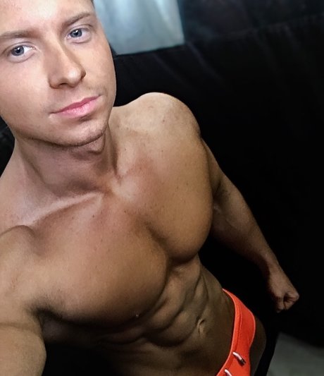 adorer onlyfans haut nu galeries