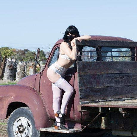 MistressKiti actrice xxx des photos