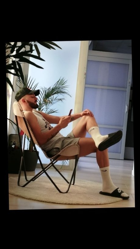 Jesusherediaxxl97 star du porno de haute qualité image