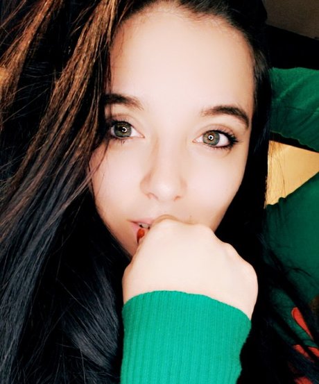 Jazzy Mariee VIP haut étoile galerie