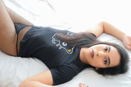 Jezebel Cooper actrice sexy photo