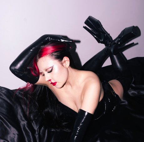 Mistress Gonya actrice exclusive galerie