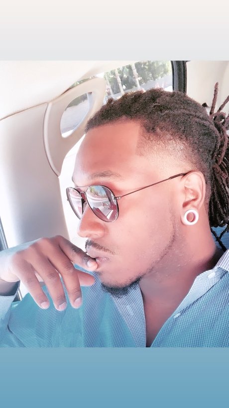 Mista star du porno nue image