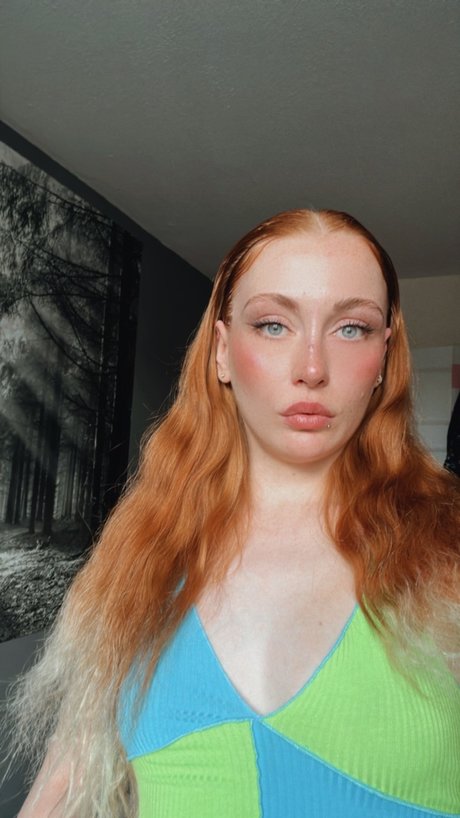 Miss Desire_ sexe star des photos