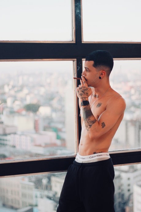 MULEKE EDU_ haut étoile galeries