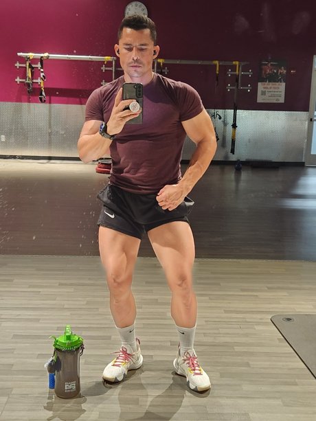 Yojan Sanz actrice exclusive des photos