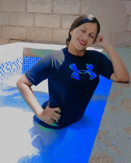 KarlaYa étoile adulte images