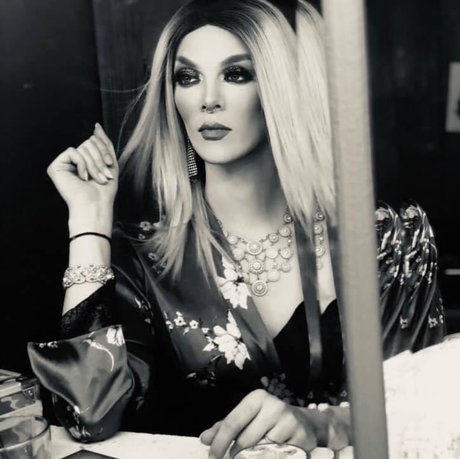 Misty Daze jolie étoile photos