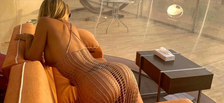 Mistress mellyraw actrice pornographique archive