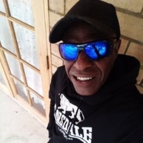 Michael Aniba modèle des photos