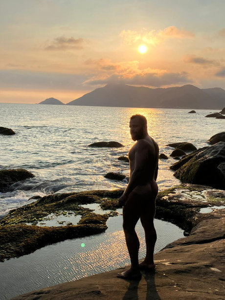 JG Free actrice pornographique des photos