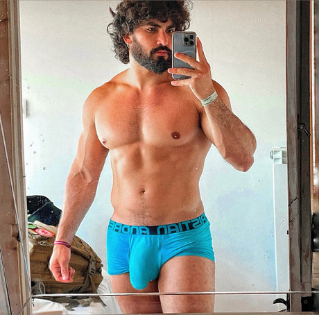 JesxxlFREE_ actrice érotique archive