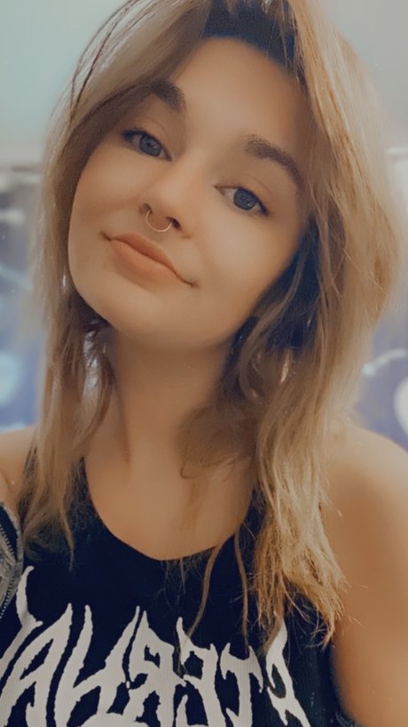 mooshySooshi joli modèle image