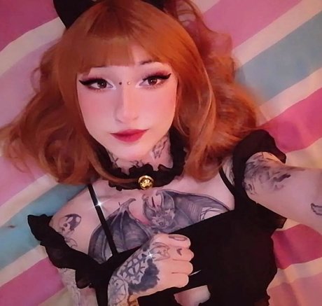 Monkrop modèle pornographique images