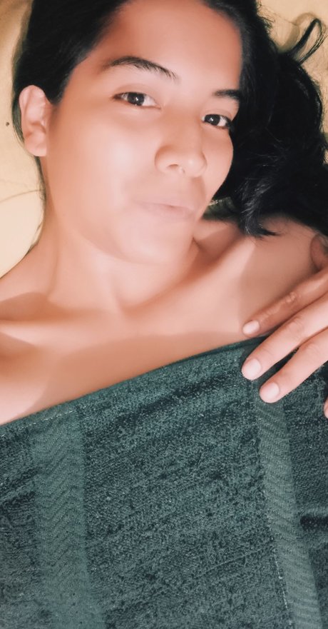 bébé mignon onlyfans plutôt sexy photo