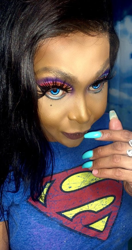 Jamila p modèle des photos