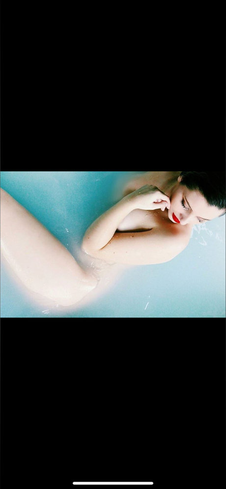 Goddess Indigo Free étoile xxx img