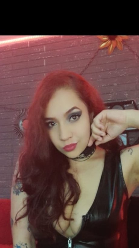 Monica Raven modèle meilleur images