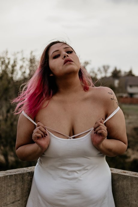 MonicaDayna actrice de nus photo