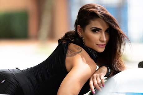 Moni Bertolini Free étoile parfaite galeries