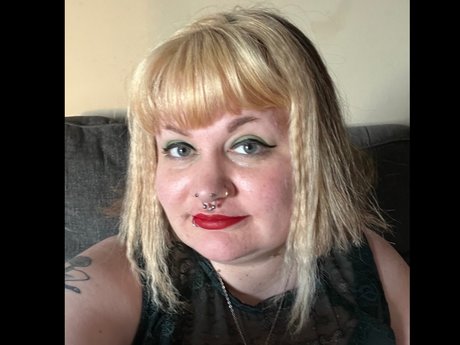 Calliope Quinn star exclusive galerie