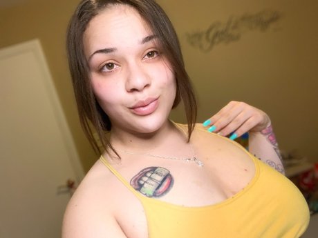 SkySky haut modèle photo