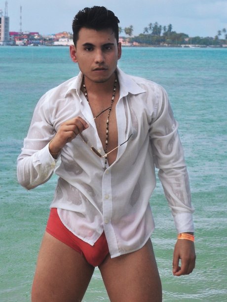 Elio Oviedo étoile gratuite des photos