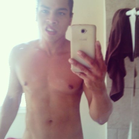 Aaron Alexander modèles nus img