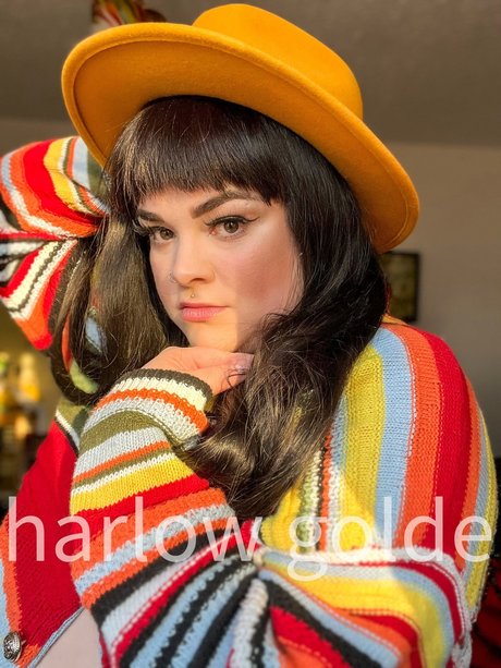 BBW Princess Harlow Golde modèle sexy archive