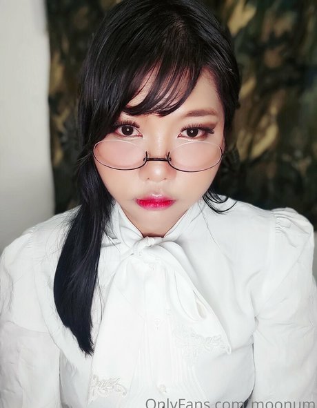 moonum star pornographique archive