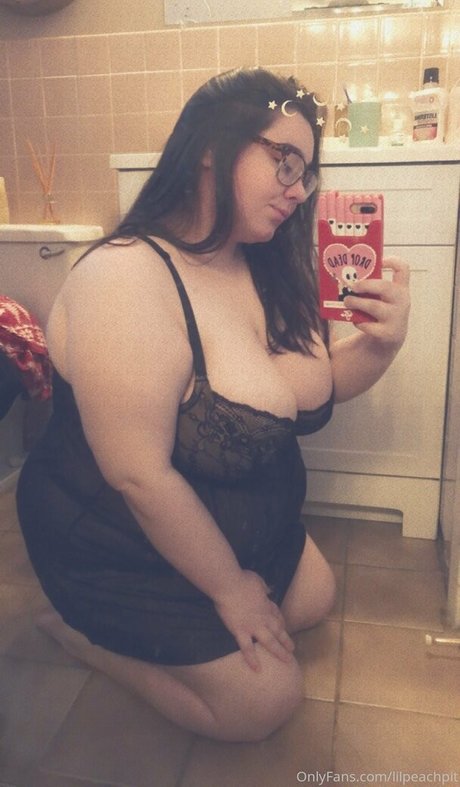 lilpeachpit actrice galeries