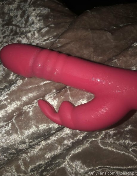 lilpeachpit star du porno adulte photo