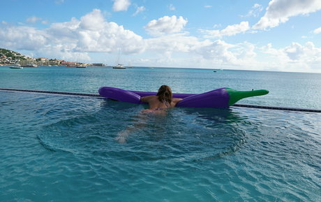 ébène à la peau foncée onlyfans porno chaud archive