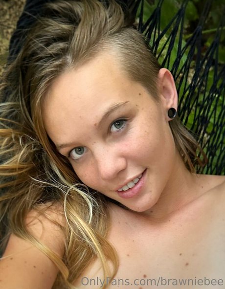 Brawniebee haut étoile des photos