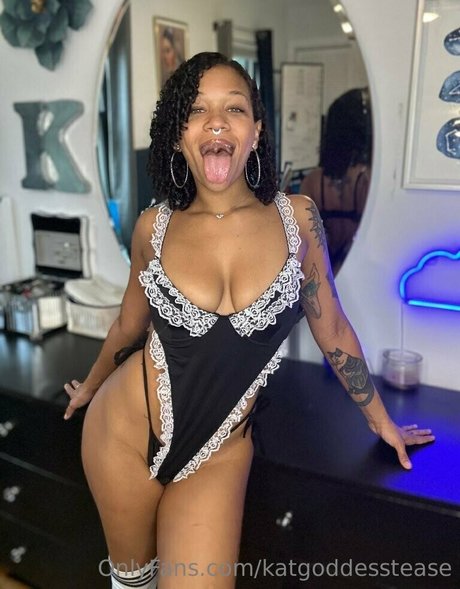 amateurs courbés onlyfans pornographique sympa archive