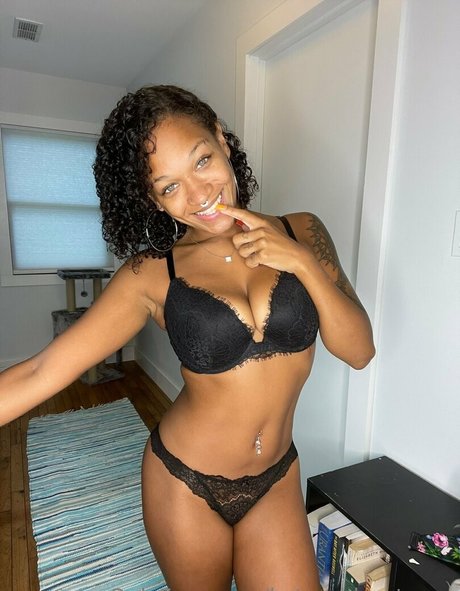 sexe en bikini uniquementfans bon des photos