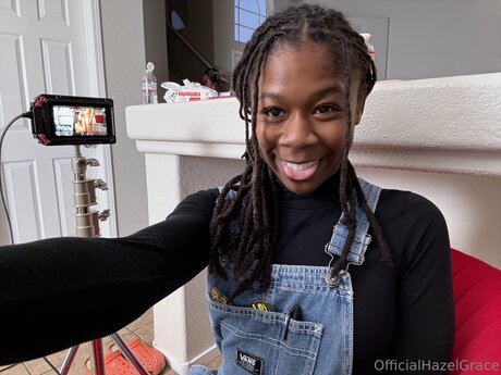 iwanthazelgrace actrice pornographique galeries