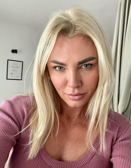 xmommynina modèle de sexe photo